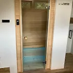 Sara Z Sauna *