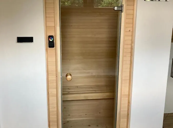 Sara Z Sauna